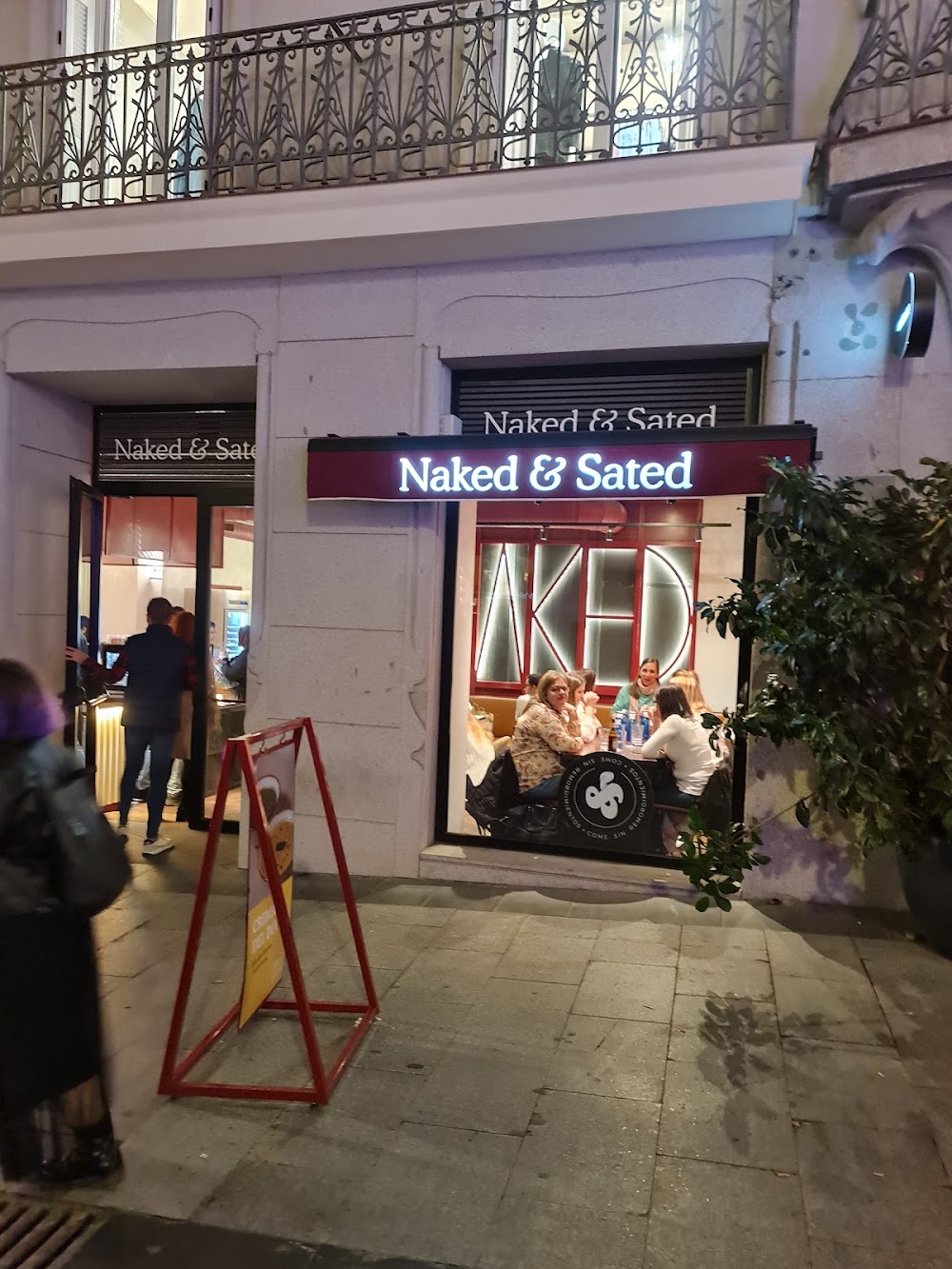 Foto de Naked & Sated: Preciados