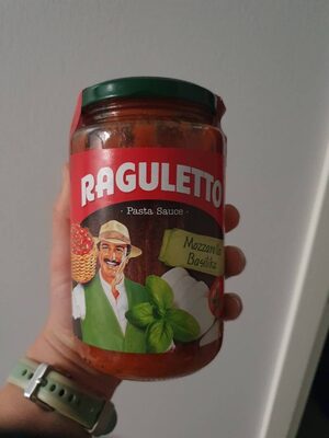 Foto de Raguletto Mozzarella Basilika Pastakastike