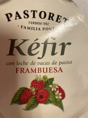 Foto de kefir con frambuesa