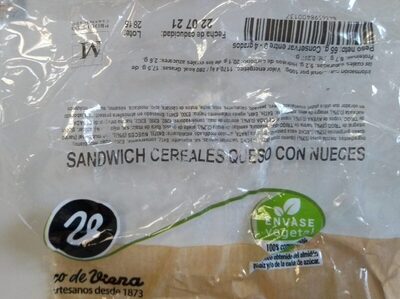 Foto de Sandwich cereales de queso y nueces