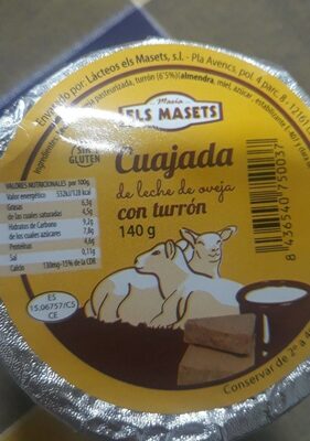 Foto de Cuajada de leche de oveja con turrón