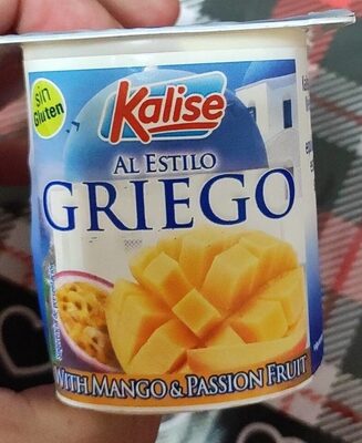 Foto de Yogurt griego sabor mango y fruta de la pasion