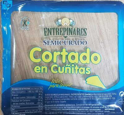 Foto de Queso semicurado cortado en cuñitas
