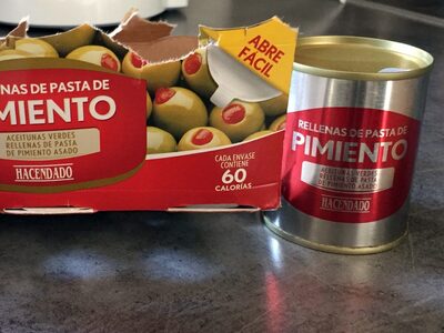 Foto de Aceitunas verdes rellenas de pasta de pimiento asado