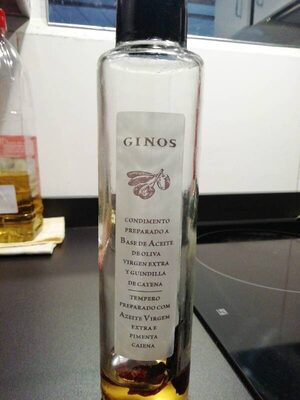 Foto de Aceite de oliva con guindilla de cayena