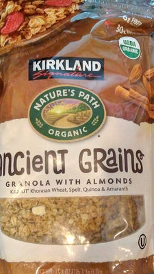 Foto de Ancient grains granola with almonds