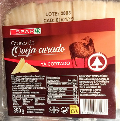 Foto de Queso de oveja curado cortado