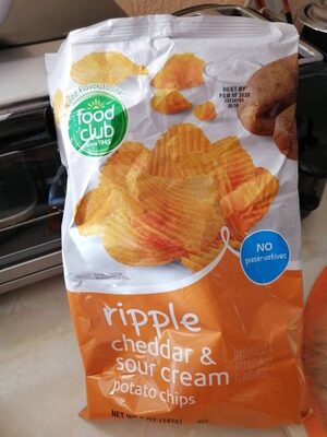 Foto de Ripple cheddar & sour cream potato chips, ripple cheddar & sour cream