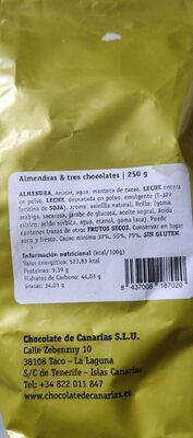 Foto de Almendras y tres chocolates