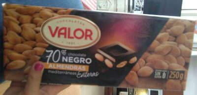 Foto de Chocolate negro 70% almendras