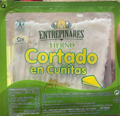 Foto de Queso tierno cortado en cuñitas