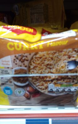Foto de Instant noodles curry flavour