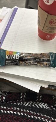 Foto de Dark Chocolate Nuts & Sea Salt