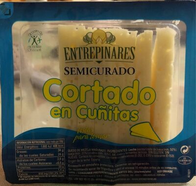 Foto de Queso semicurado cortado en cuñitas