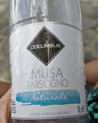 Foto de acqua minerale naturale