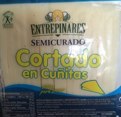 Foto de Queso semicurado cortado en cuñitas