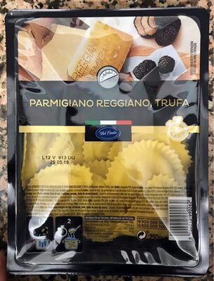 Foto de Medialunas de parmigiano reggiano y trufa