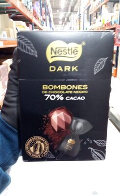 Foto de Bombones de chocolate negro 70% cacao