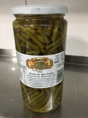 Foto de Brotes de ajos verdes