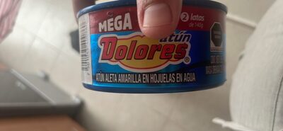 Foto de atún en agua