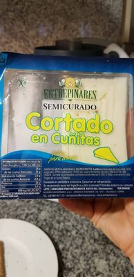 Foto de Queso semicurado cortado en cuñitas