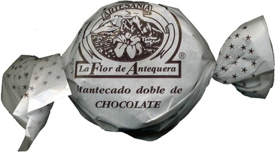 Foto de Mantecados de chocolate con grasa vegetal "La Flor de Antequera"