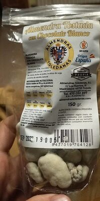 Foto de Almendra tostada con chocolate blanco