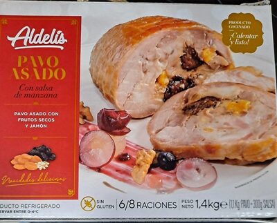 Foto de Pavo asado con salsa de manzana, frutos secos y jamon