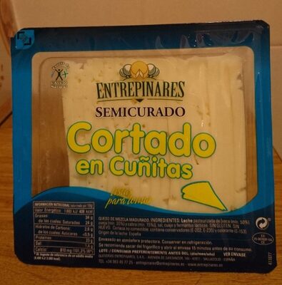 Foto de Queso semicurado cortado en cuñitas