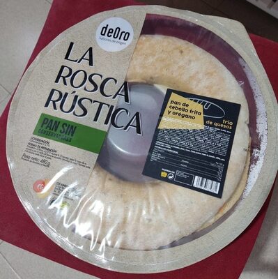 Foto de Pan de cebolla frita y orégano, trío de quesos
