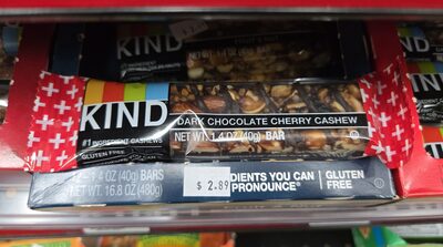 Foto de Dark Chocolate Cherry Cashew