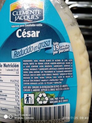 Foto de Aderezo para ensaladas. Reducido en Grasas. César