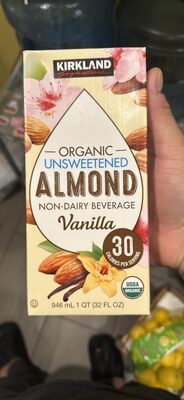 Foto de Organic Unsweetened Almond Non-Dairy Beverage Vanilla