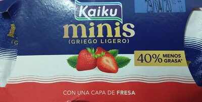 Foto de Minis griego ligero con una capa de fresa