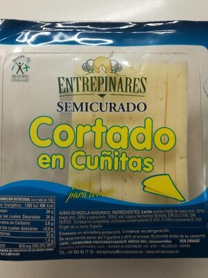 Foto de Queso semicurado cortado en cuñitas