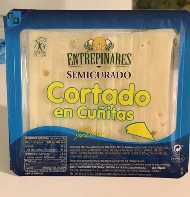 Foto de Queso semicurado cortado en cuñitas