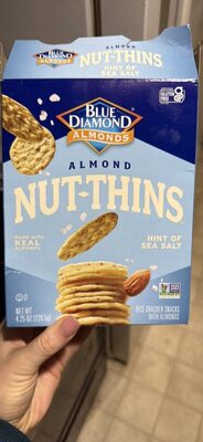 Foto de Rice Cracker Snacks with Almonds