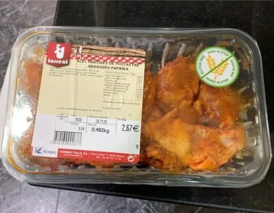 Foto de Alas partidas de pollo adobadas paprika