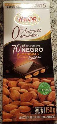 Foto de 70% cacao con almendras enteras