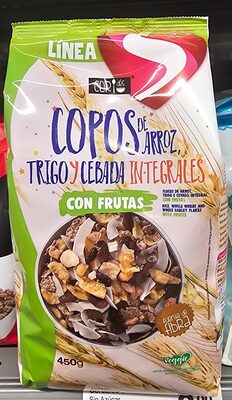 Foto de Copos de arroz, trigo y cebada integrales con frutas