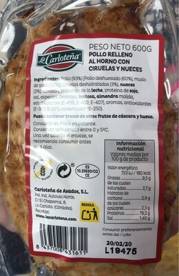 Foto de Pollo relleno al horno con ciruelas y nueces