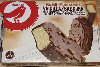 Foto de Helado de vainilla con chocolate con leche y almendra
