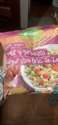 Foto de Salteado vegano cuscuz de bulgur y garbanzos