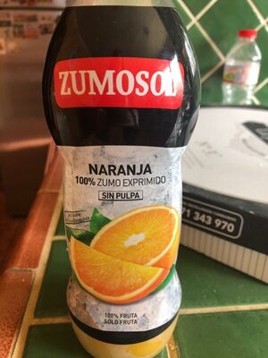 Foto de Zumo refrigerado de naranja sin pulpa